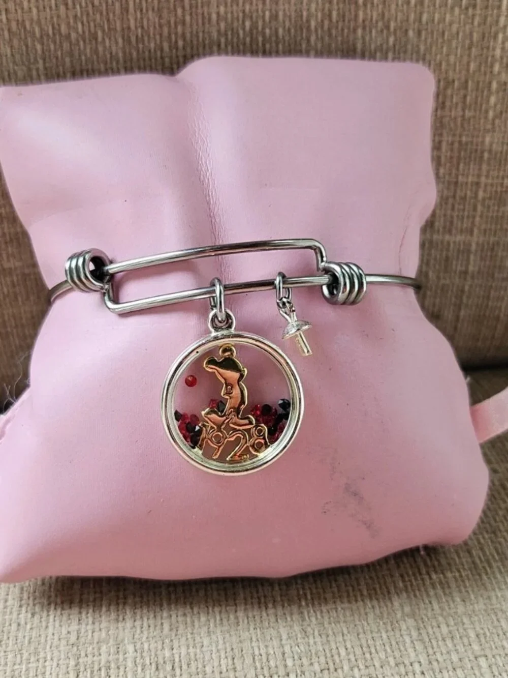Disney 1928 Special Edition Minnie Mouse Charm Silver Tone Wrist Band Fashion